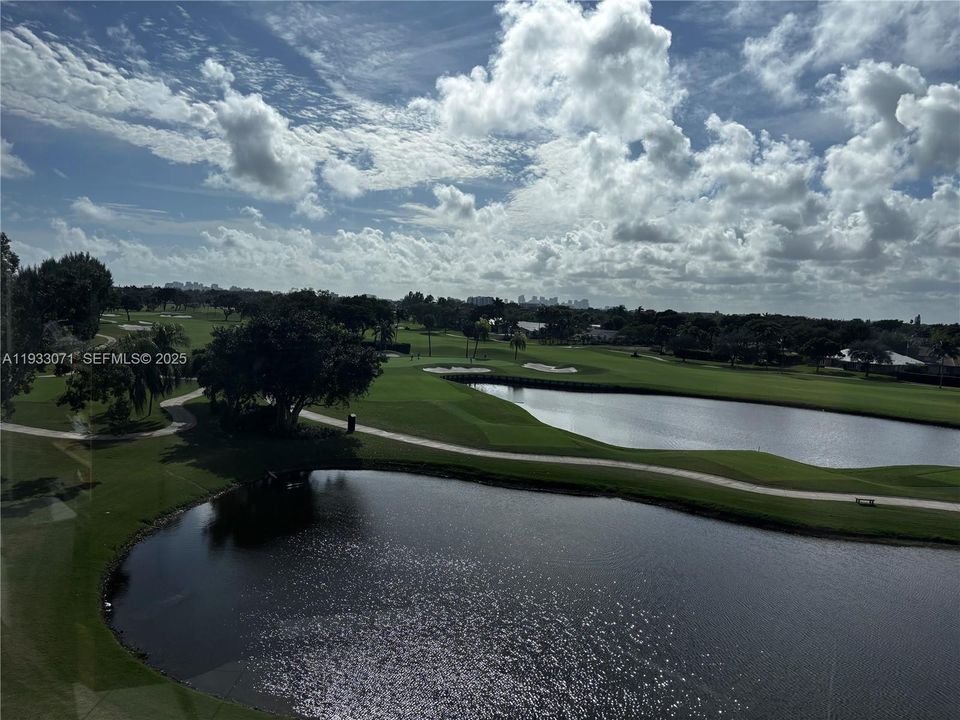 На продажу: $309,000 (2 спален, 2 ванн, 1276 Квадратных фут)