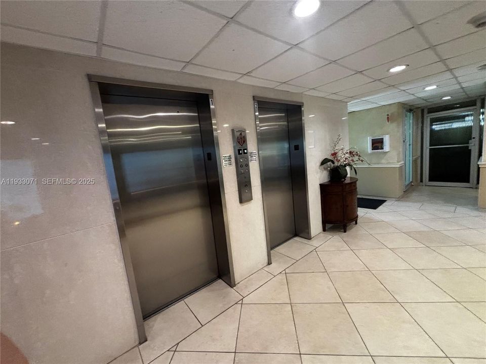 На продажу: $309,000 (2 спален, 2 ванн, 1276 Квадратных фут)