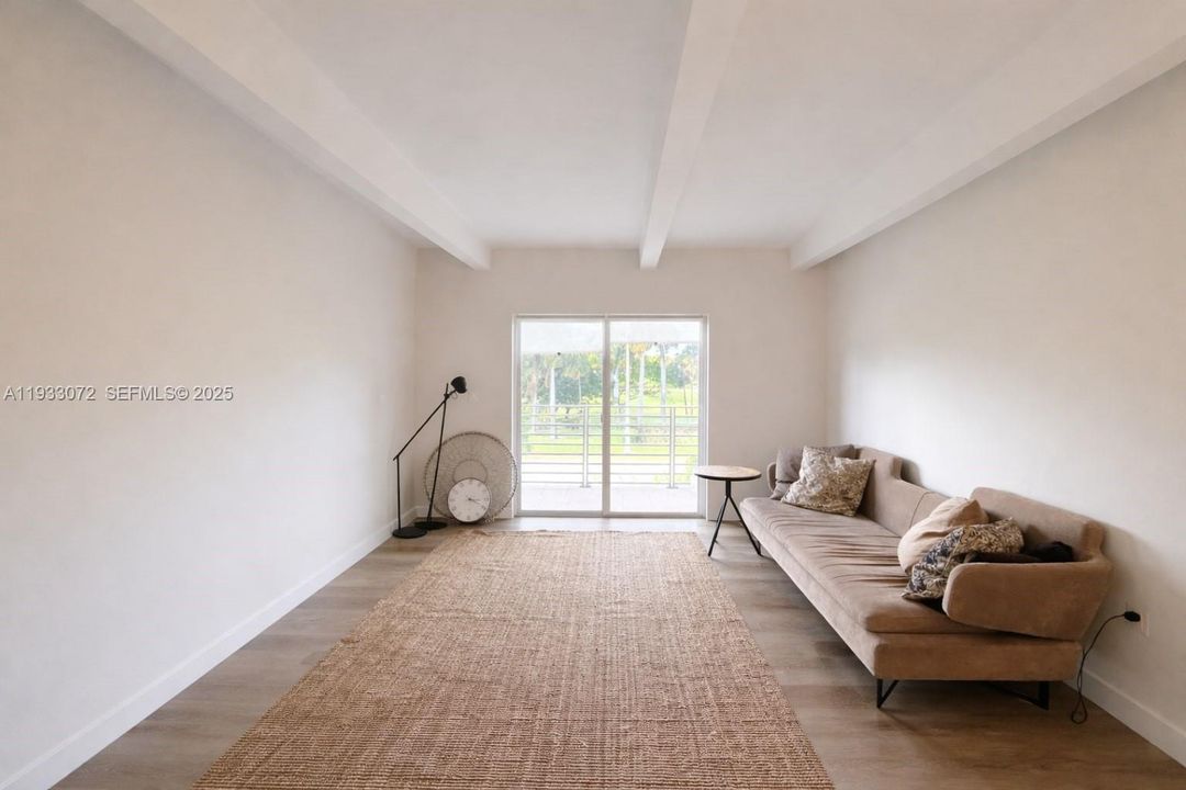 В аренду: $5,250 (3 спален, 2 ванн, 1170 Квадратных фут)