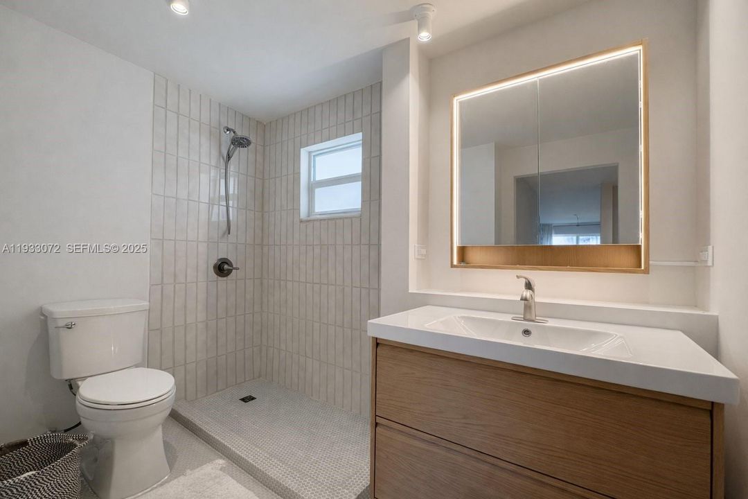 В аренду: $5,250 (3 спален, 2 ванн, 1170 Квадратных фут)