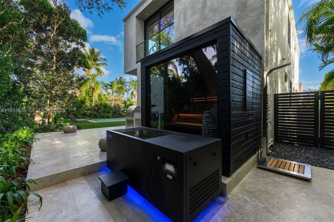 For Sale: $13,750,000 (5 beds, 5 baths, 5266 Square Feet)