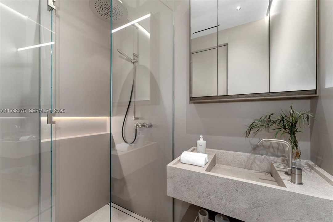 For Sale: $13,750,000 (5 beds, 5 baths, 5266 Square Feet)