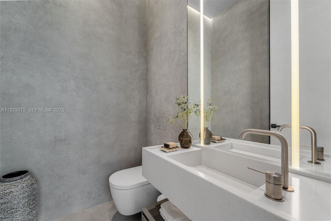 For Sale: $13,750,000 (5 beds, 5 baths, 5266 Square Feet)