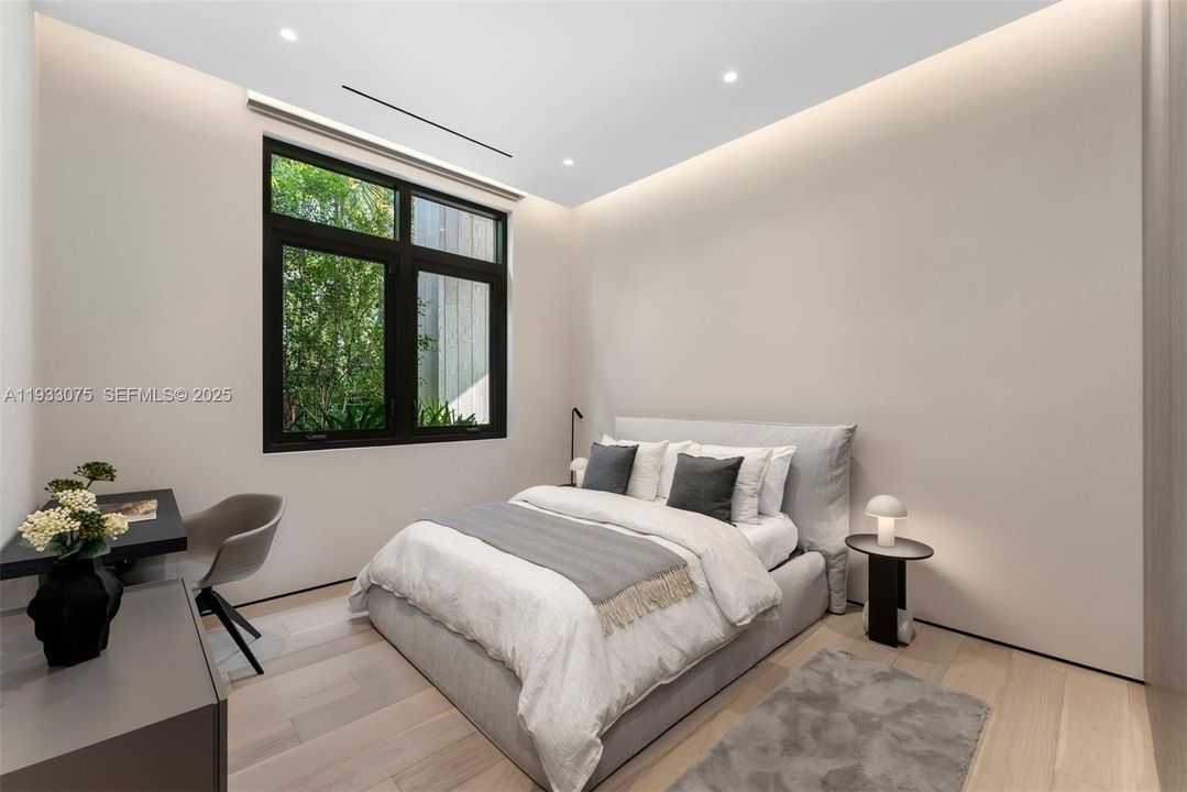 For Sale: $13,750,000 (5 beds, 5 baths, 5266 Square Feet)