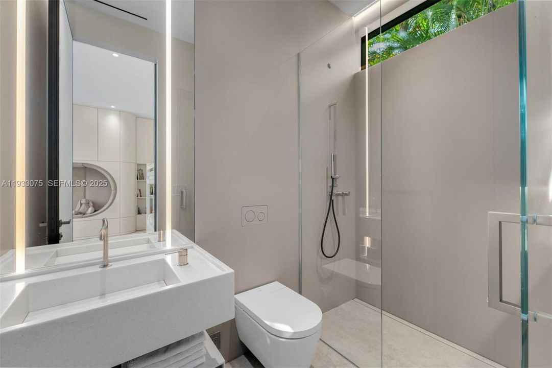 For Sale: $13,750,000 (5 beds, 5 baths, 5266 Square Feet)