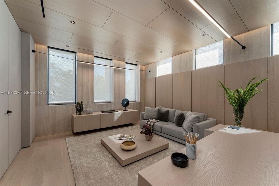 For Sale: $13,750,000 (5 beds, 5 baths, 5266 Square Feet)