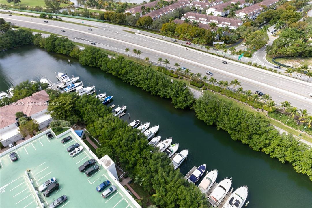 For Sale: $570,000 (2 beds, 2 baths, 1380 Square Feet)