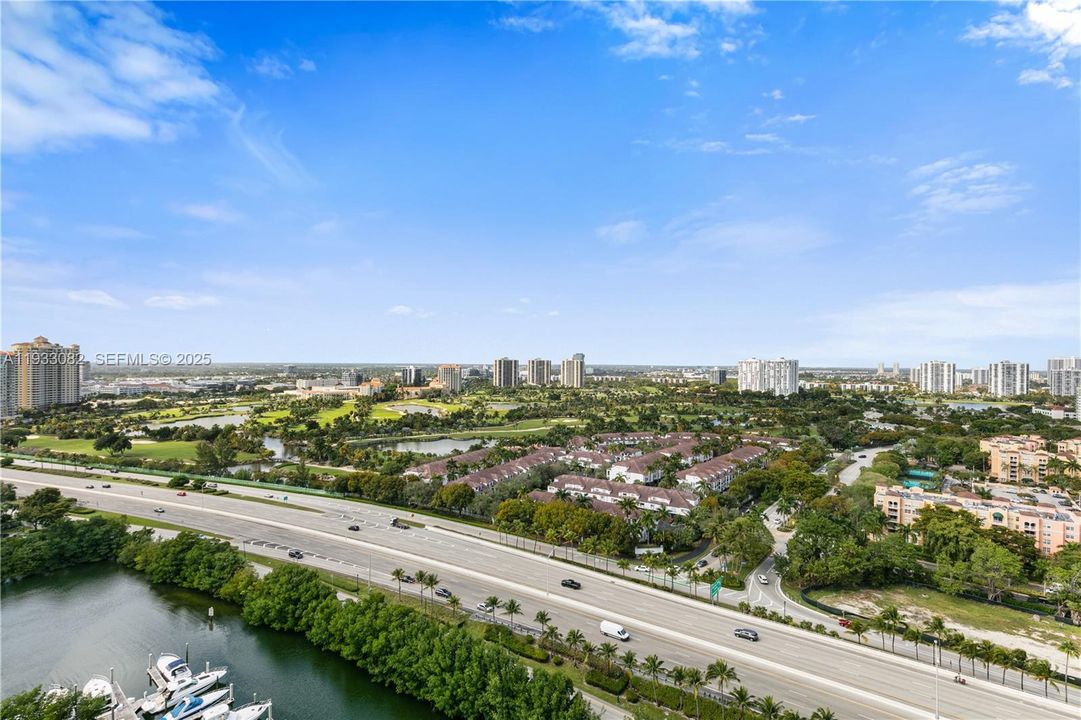 For Sale: $570,000 (2 beds, 2 baths, 1380 Square Feet)