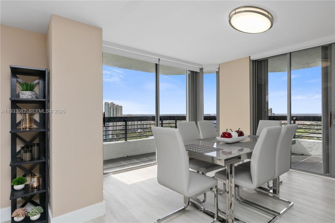 For Sale: $570,000 (2 beds, 2 baths, 1380 Square Feet)