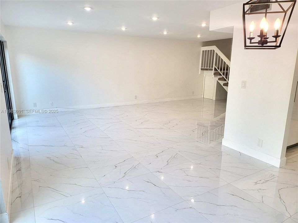 На продажу: $453,000 (4 спален, 2 ванн, 2170 Квадратных фут)