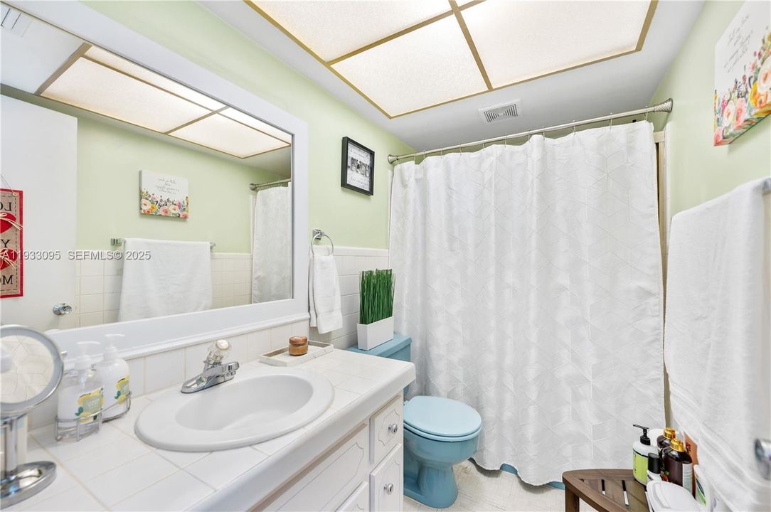 В аренду: $2,400 (2 спален, 2 ванн, 1224 Квадратных фут)