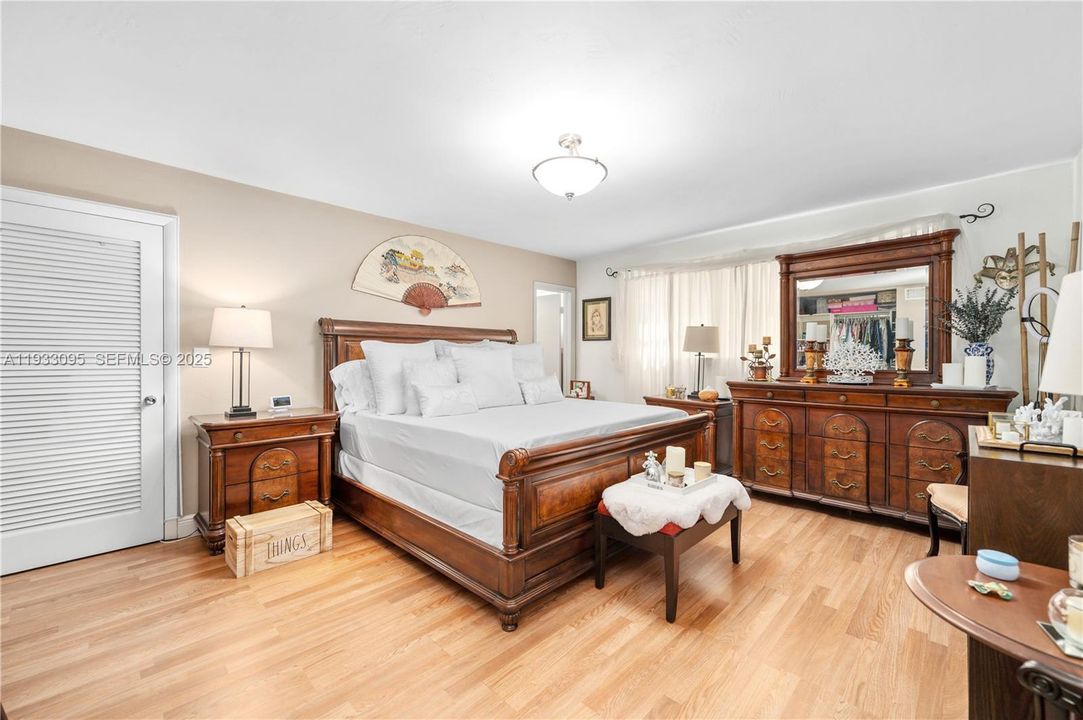 В аренду: $2,400 (2 спален, 2 ванн, 1224 Квадратных фут)