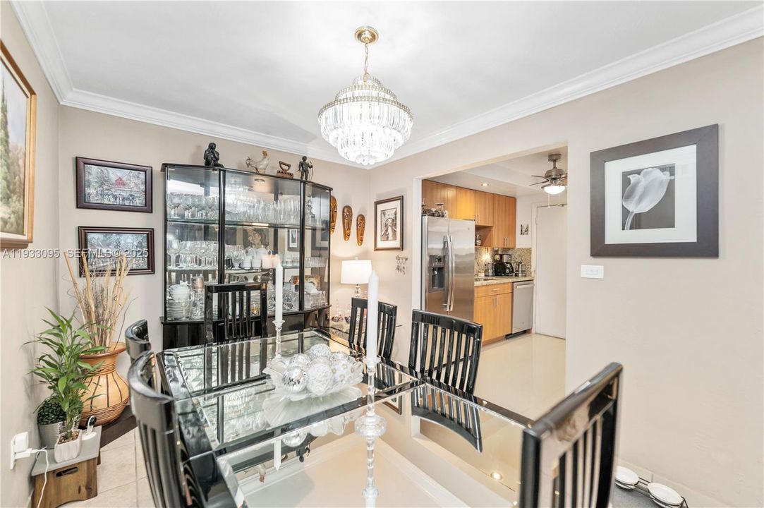 В аренду: $2,400 (2 спален, 2 ванн, 1224 Квадратных фут)