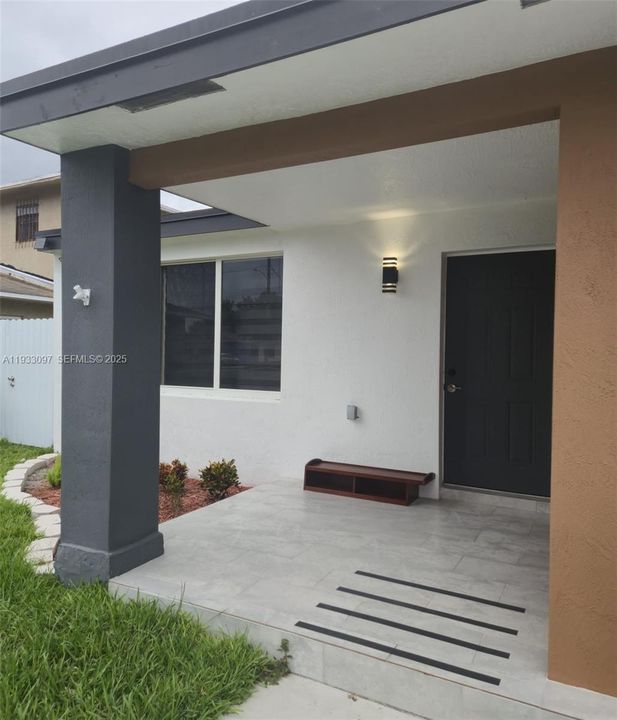 В аренду: $1,800 (2 спален, 1 ванн, 1426 Квадратных фут)