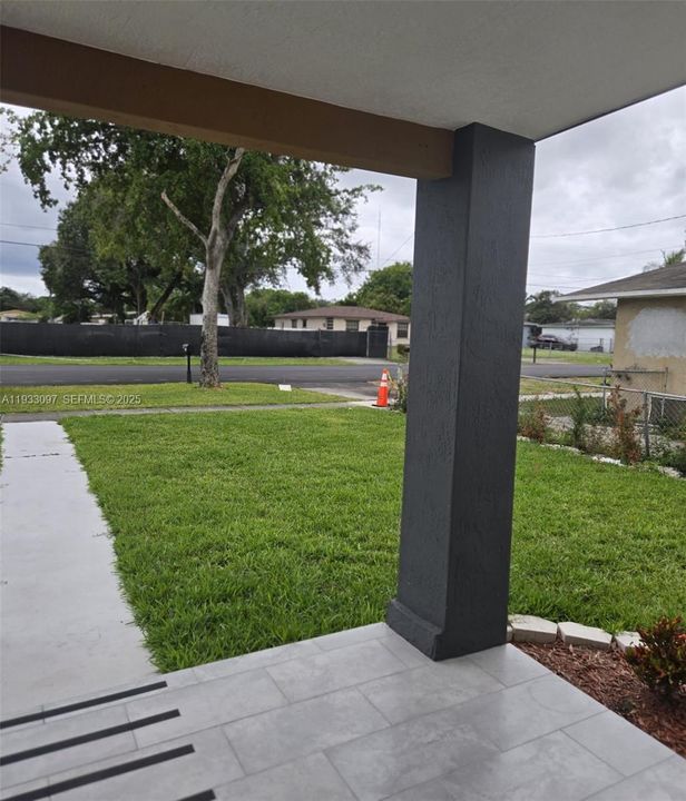 В аренду: $1,800 (2 спален, 1 ванн, 1426 Квадратных фут)