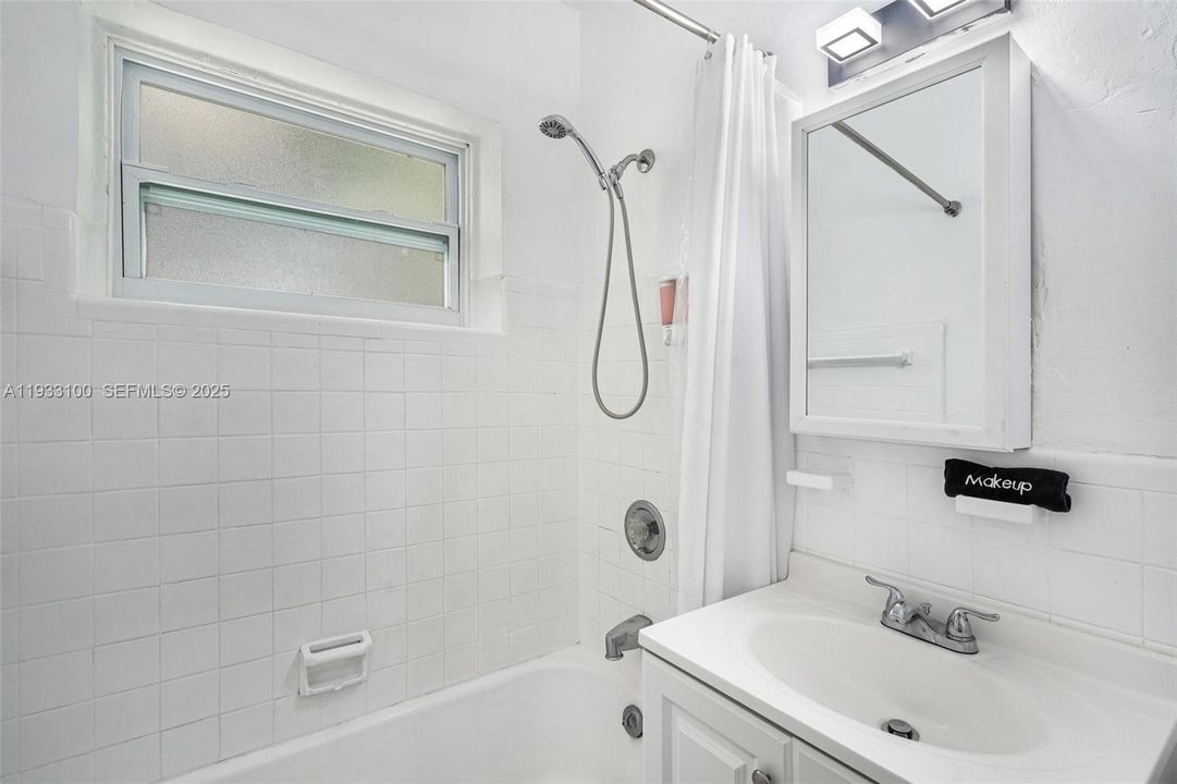 Unit #1 - 1 Bed/1 Bath