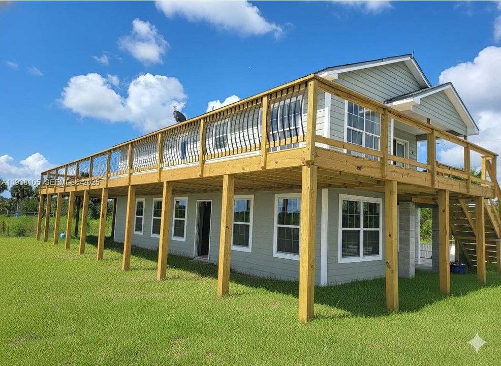 For Sale: $750,000 (4 beds, 3 baths, 2199 Square Feet)