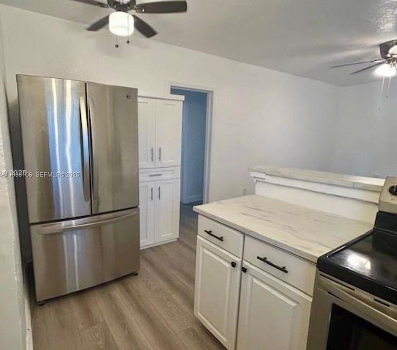 En Venta: $579,800 (0 camas, 0 baños, 1413 Pies cuadrados)