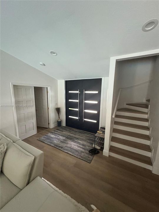 На продажу: $1,799,900 (4 спален, 4 ванн, 3768 Квадратных фут)