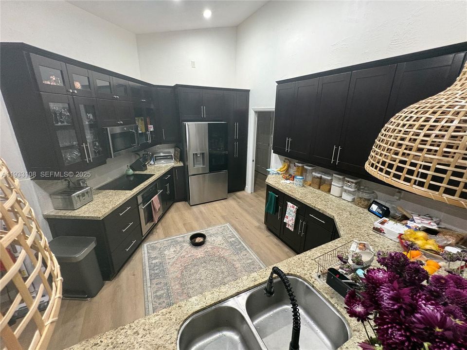 На продажу: $1,799,900 (4 спален, 4 ванн, 3768 Квадратных фут)