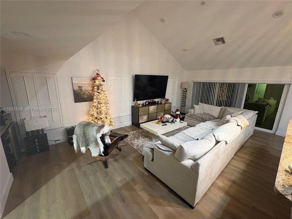 На продажу: $1,799,900 (4 спален, 4 ванн, 3768 Квадратных фут)