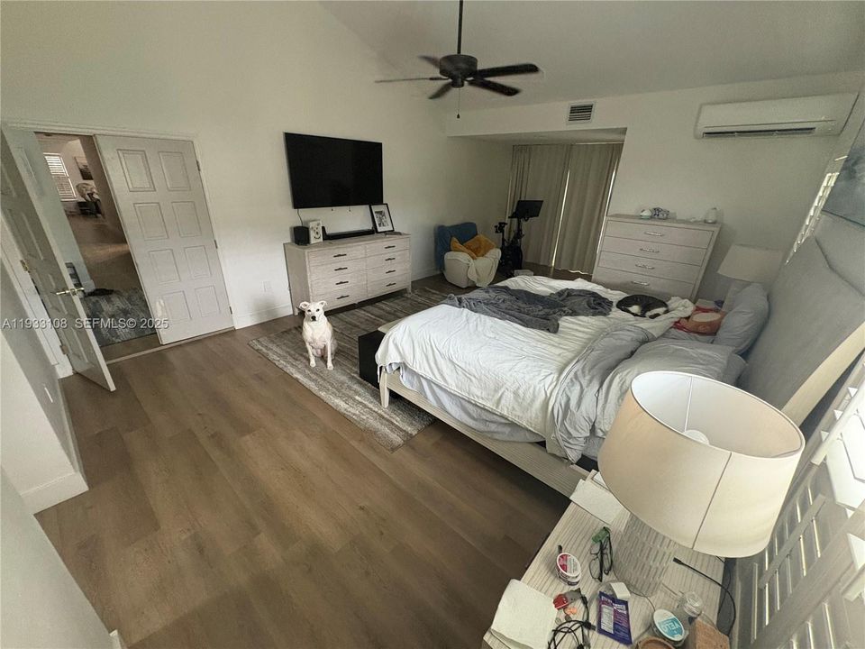 На продажу: $1,799,900 (4 спален, 4 ванн, 3768 Квадратных фут)