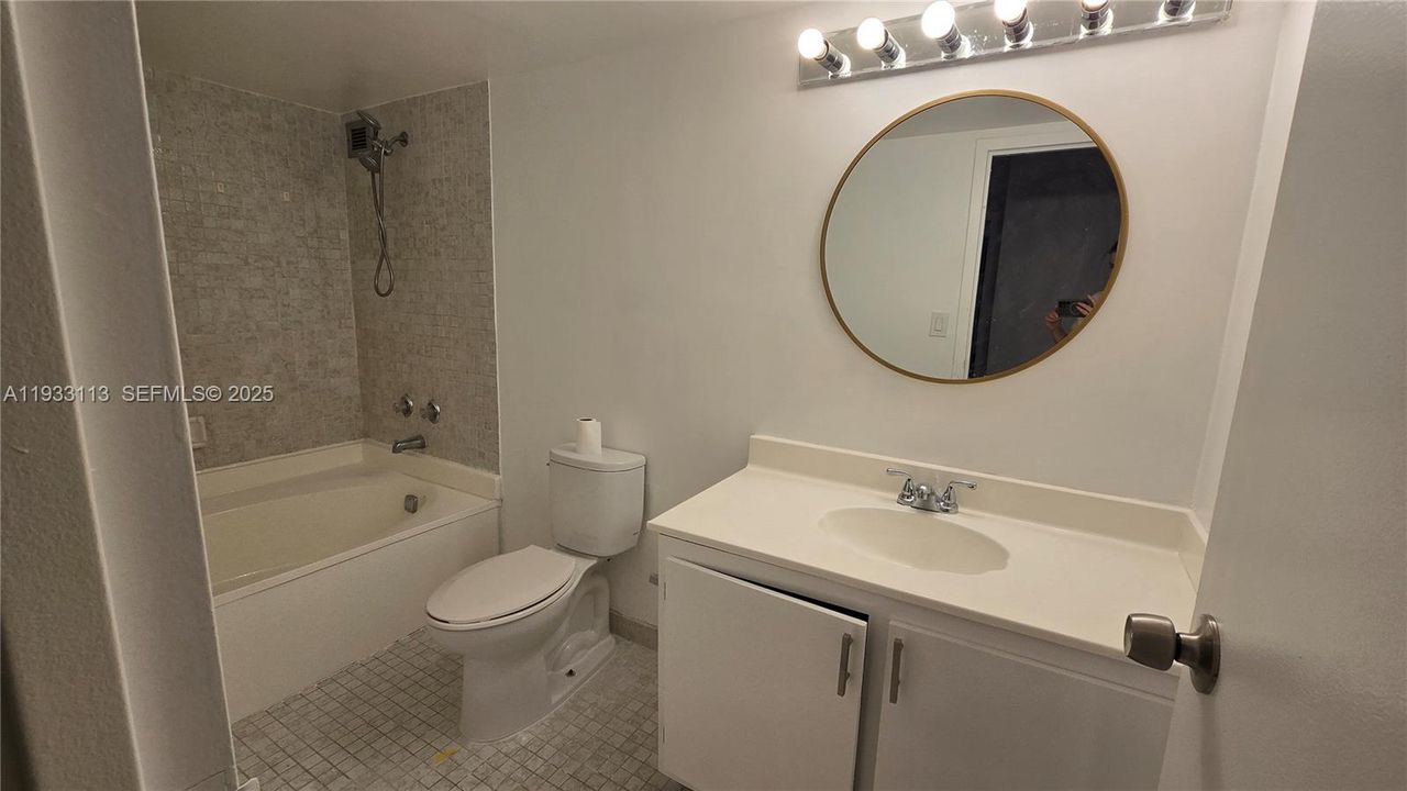 En Venta: $250,000 (2 camas, 1 baños, 1075 Pies cuadrados)