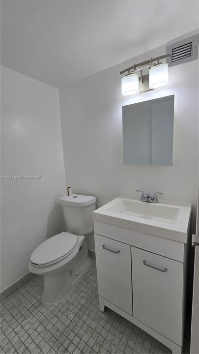 En Venta: $250,000 (2 camas, 1 baños, 1075 Pies cuadrados)