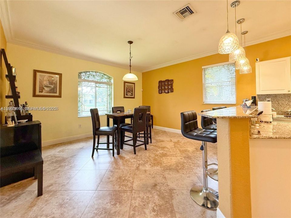 На продажу: $575,000 (4 спален, 2 ванн, 1882 Квадратных фут)