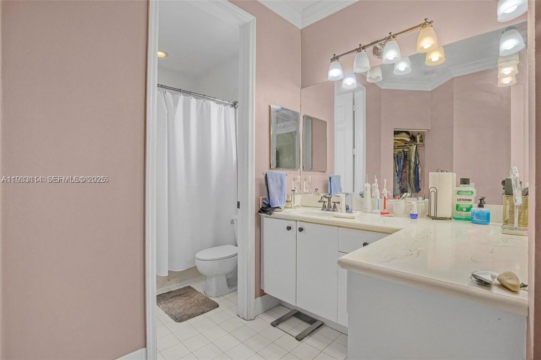 На продажу: $575,000 (4 спален, 2 ванн, 1882 Квадратных фут)