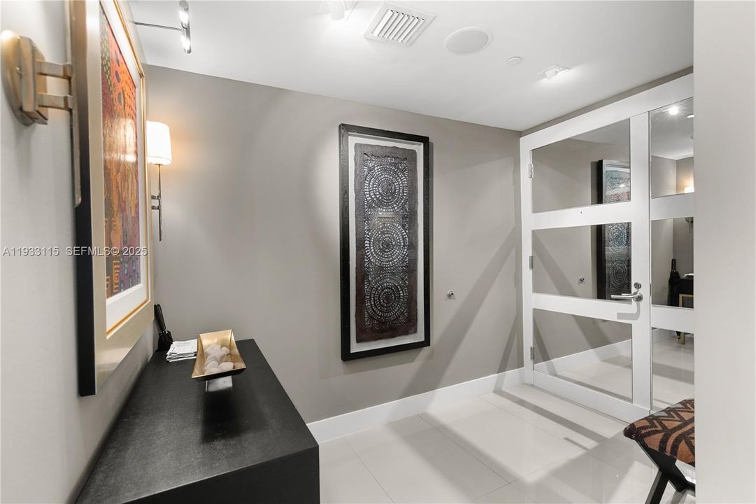 For Rent: $7,959 (2 beds, 2 baths, 1279 Square Feet)