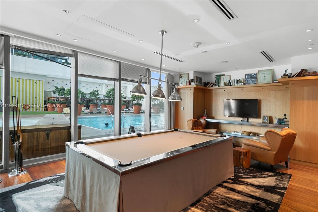 For Rent: $7,959 (2 beds, 2 baths, 1279 Square Feet)