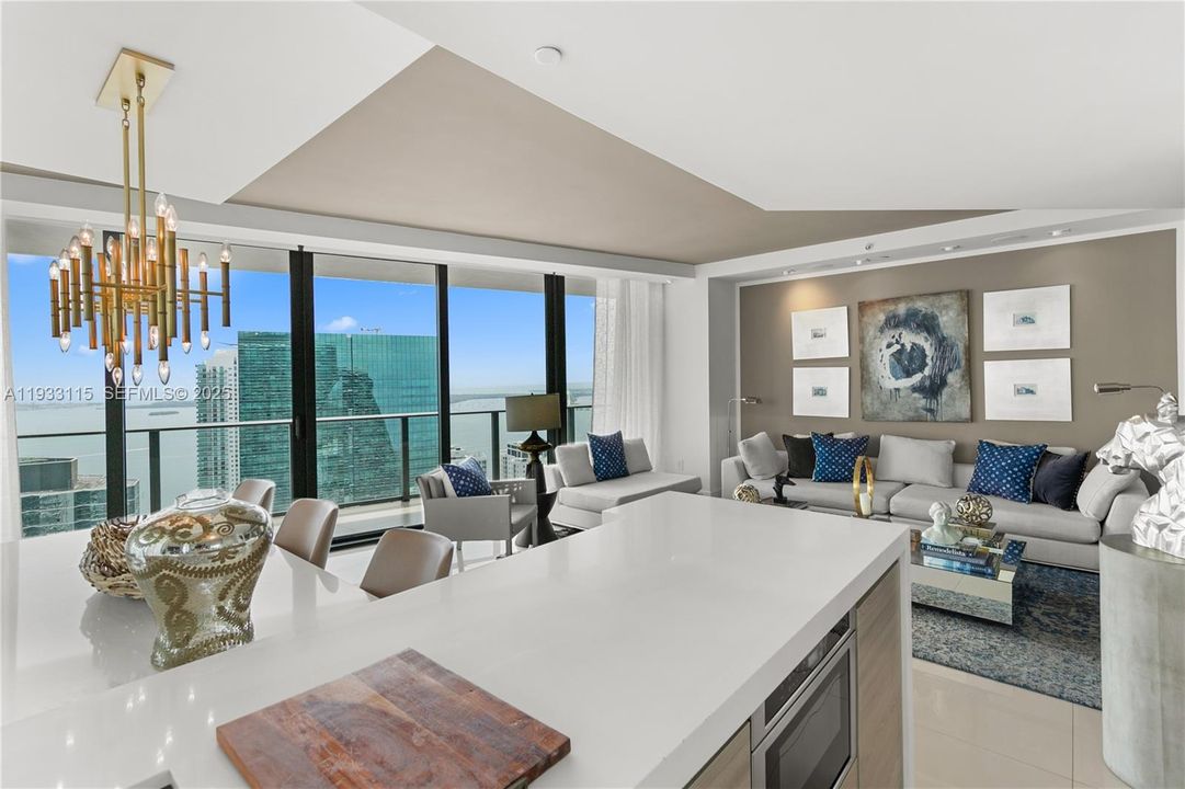 For Rent: $7,959 (2 beds, 2 baths, 1279 Square Feet)