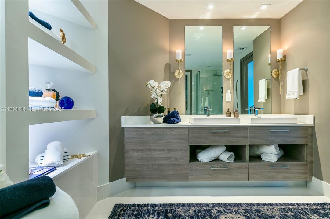 For Rent: $7,959 (2 beds, 2 baths, 1279 Square Feet)