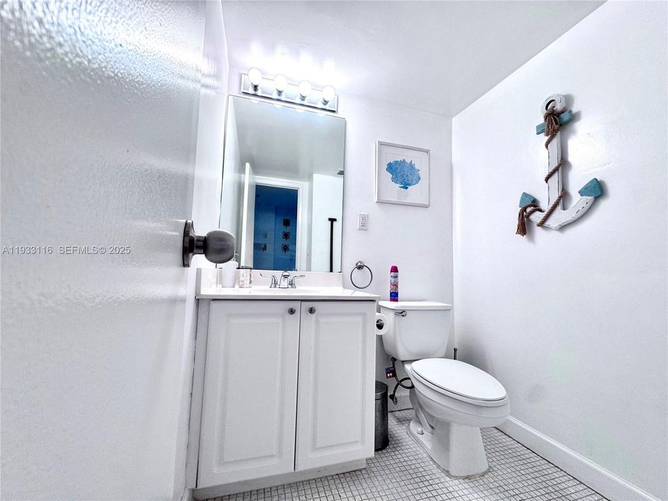 В аренду: $2,350 (1 спален, 1 ванн, 1000 Квадратных фут)