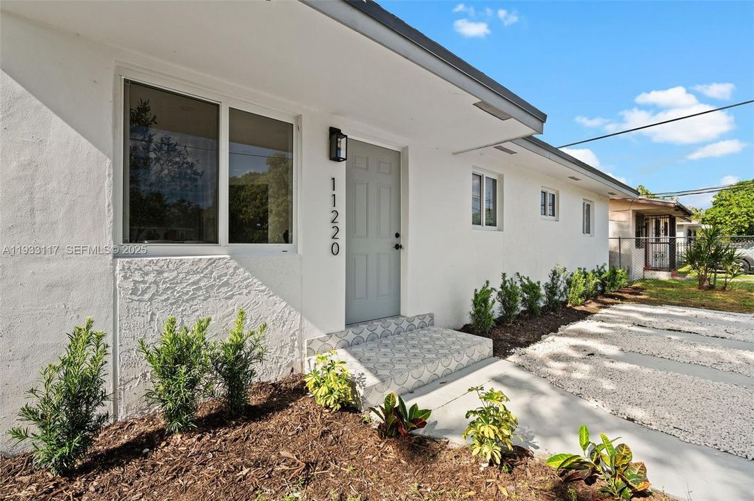 待售: $574,900 (3 贝兹, 2 浴室, 1218 平方英尺)