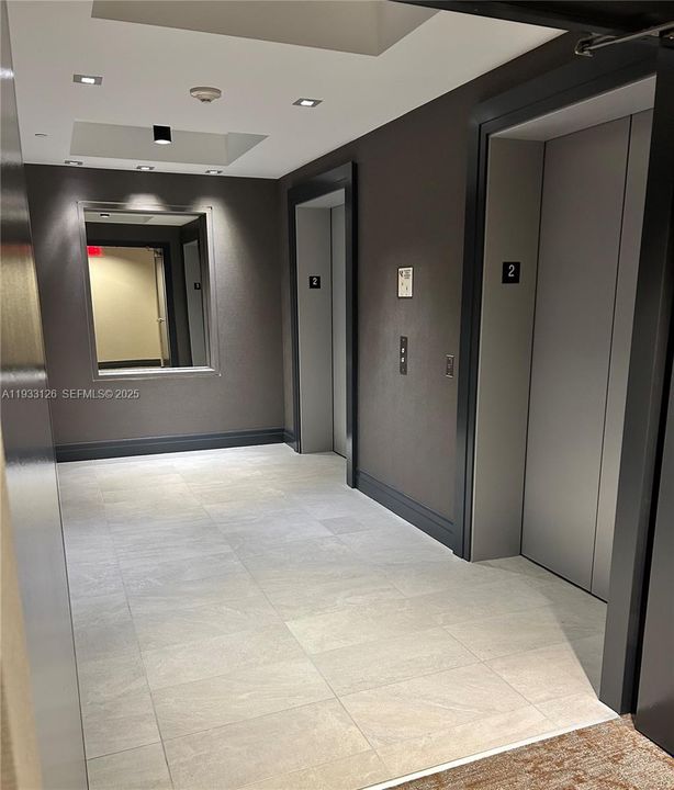 出租: $3,400 (1 贝兹, 1 浴室, 1066 平方英尺)