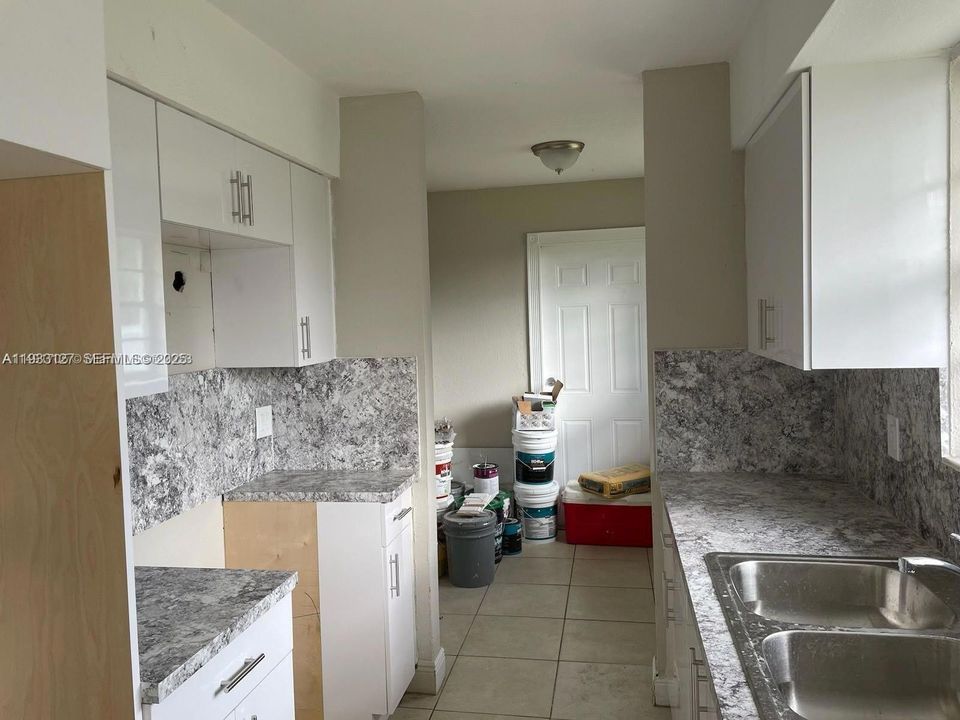 В аренду: $2,700 (3 спален, 2 ванн, 1200 Квадратных фут)