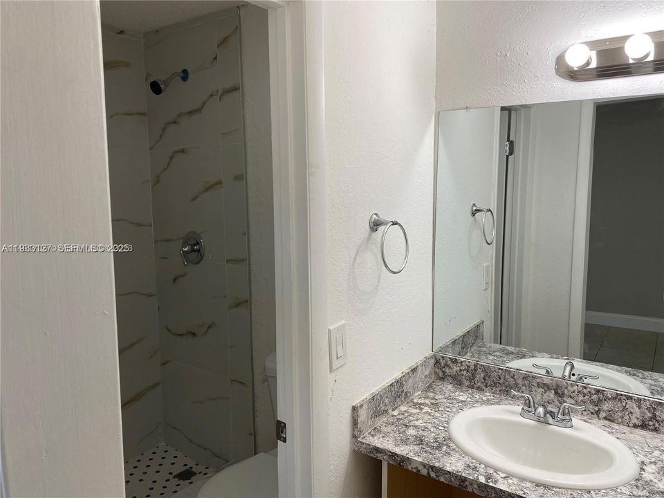 В аренду: $2,700 (3 спален, 2 ванн, 1200 Квадратных фут)