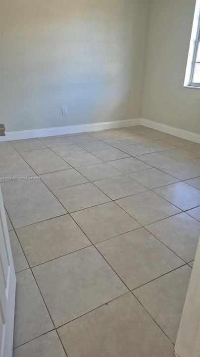 В аренду: $2,700 (3 спален, 2 ванн, 1200 Квадратных фут)