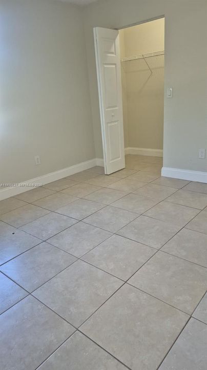 В аренду: $2,700 (3 спален, 2 ванн, 1200 Квадратных фут)