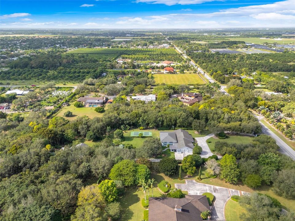 Недавно продано: $2,350,000 (3 спален, 2 ванн, 5803 Квадратных фут)