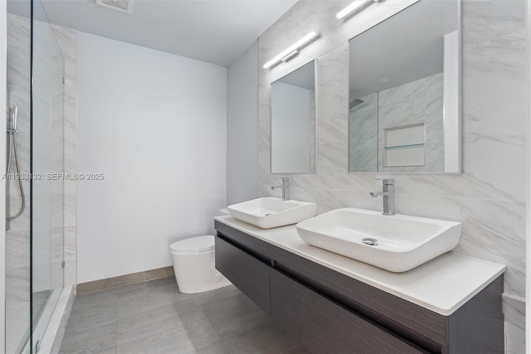 For Sale: $748,900 (4 beds, 2 baths, 1948 Square Feet)