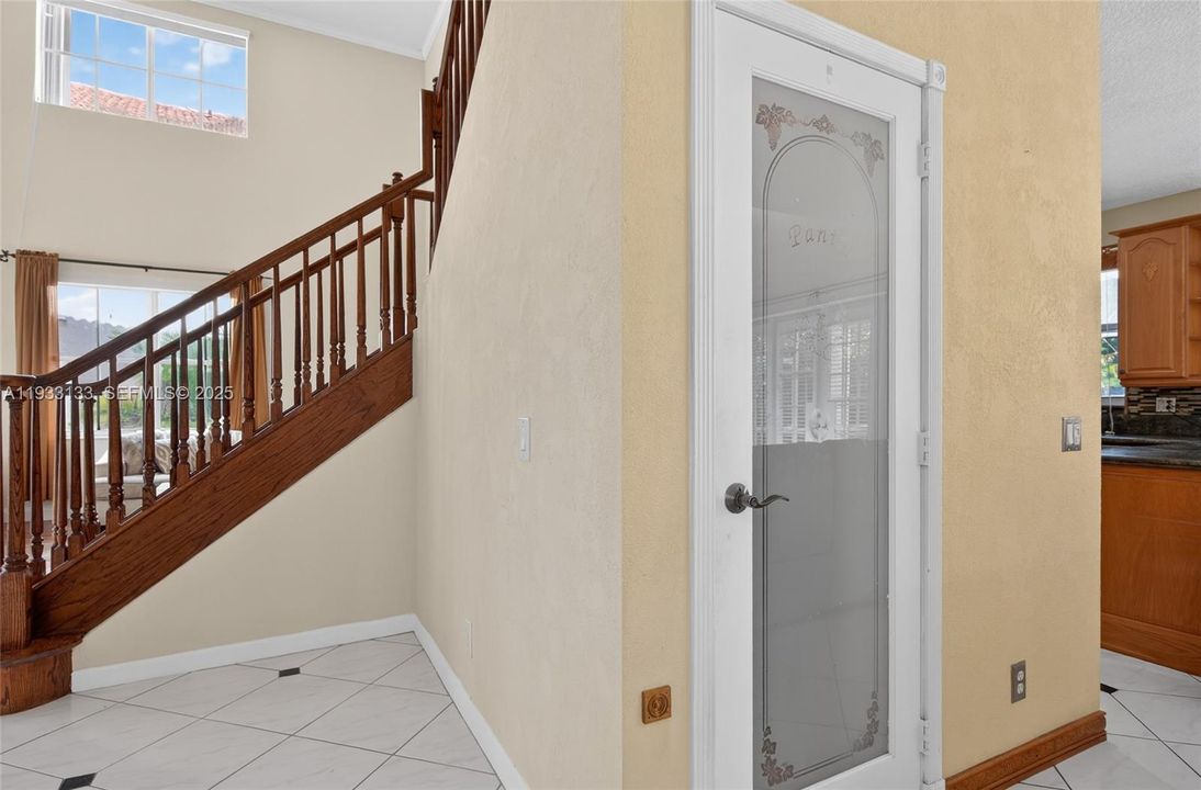 For Sale: $1,149,000 (5 beds, 3 baths, 3095 Square Feet)