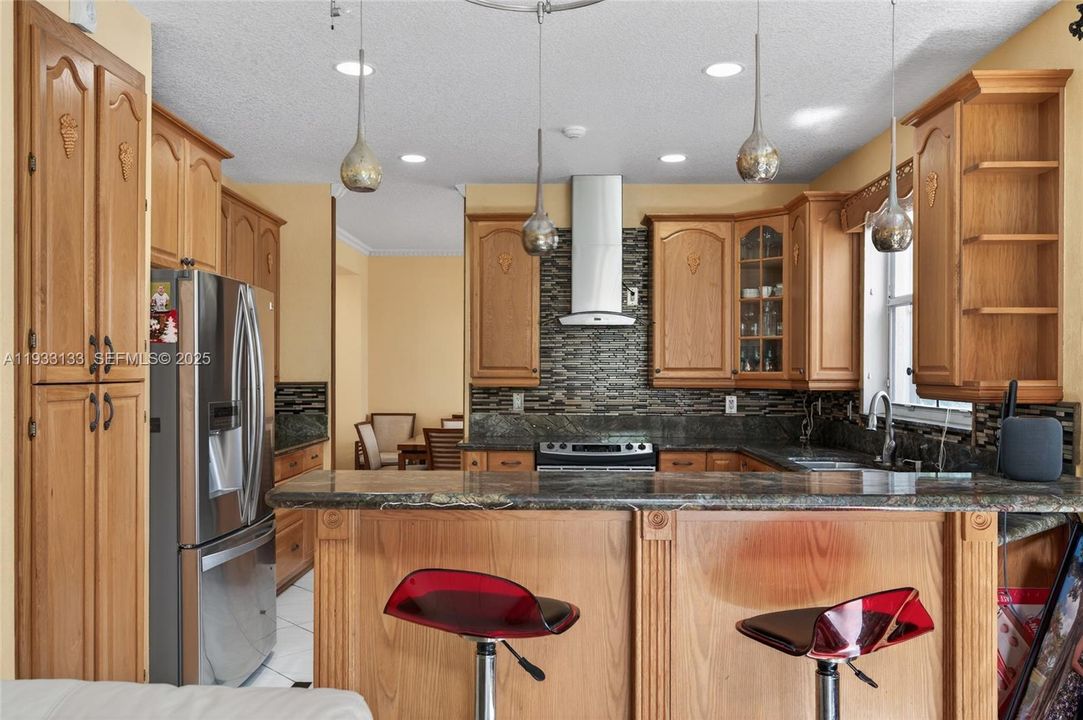 For Sale: $1,149,000 (5 beds, 3 baths, 3095 Square Feet)