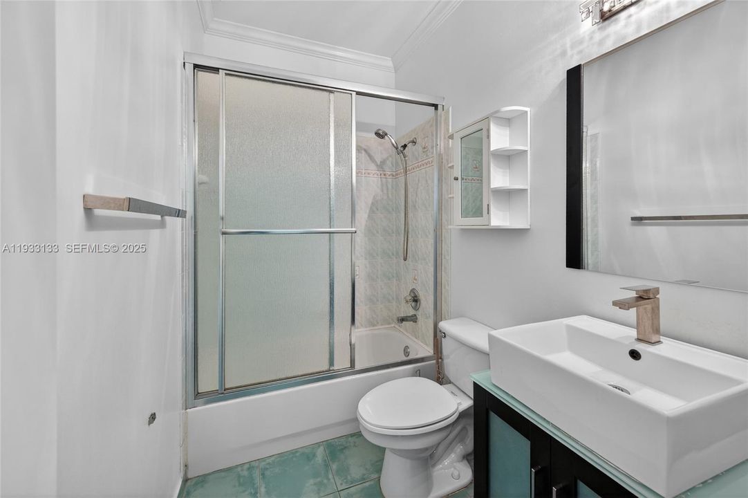 For Sale: $1,149,000 (5 beds, 3 baths, 3095 Square Feet)