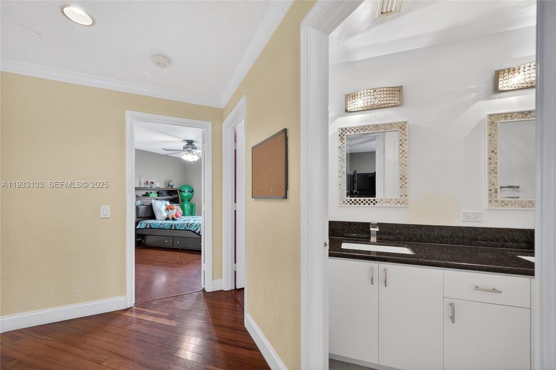 For Sale: $1,149,000 (5 beds, 3 baths, 3095 Square Feet)