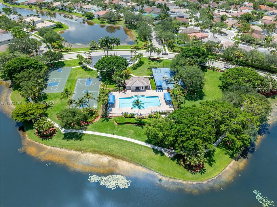 For Sale: $1,149,000 (5 beds, 3 baths, 3095 Square Feet)