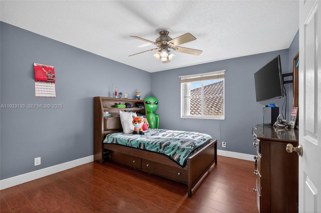 For Sale: $1,149,000 (5 beds, 3 baths, 3095 Square Feet)