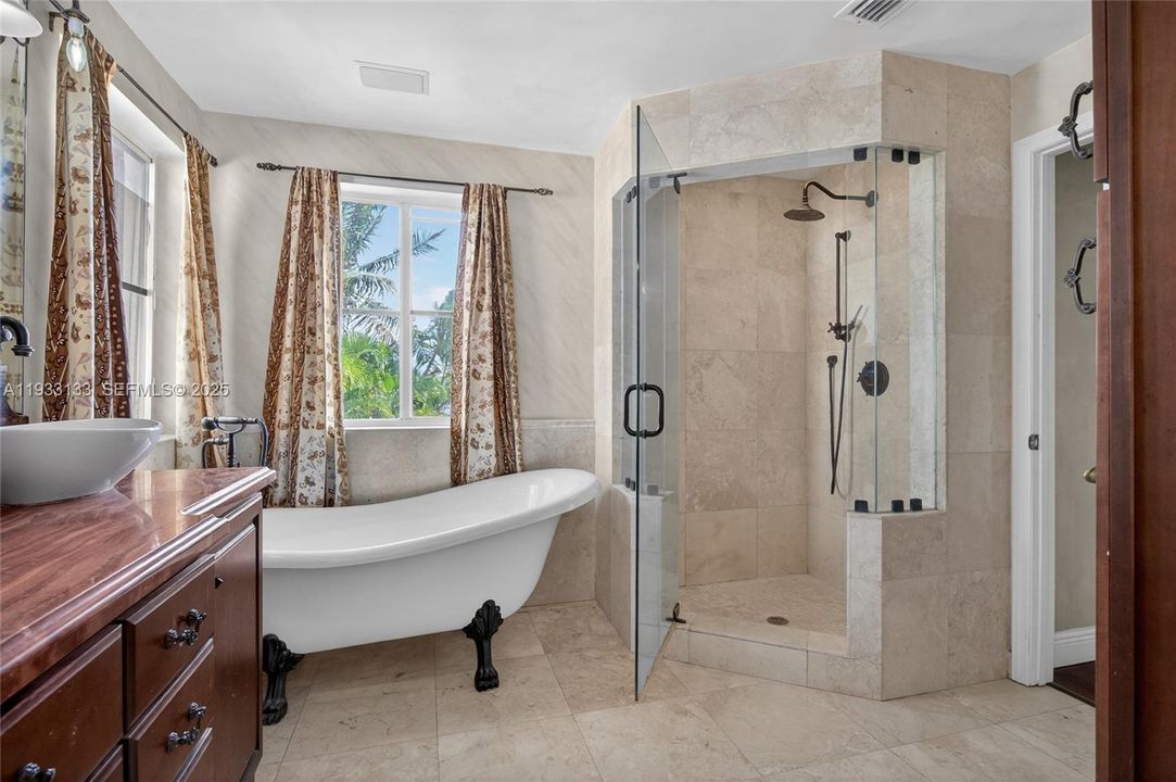 For Sale: $1,149,000 (5 beds, 3 baths, 3095 Square Feet)